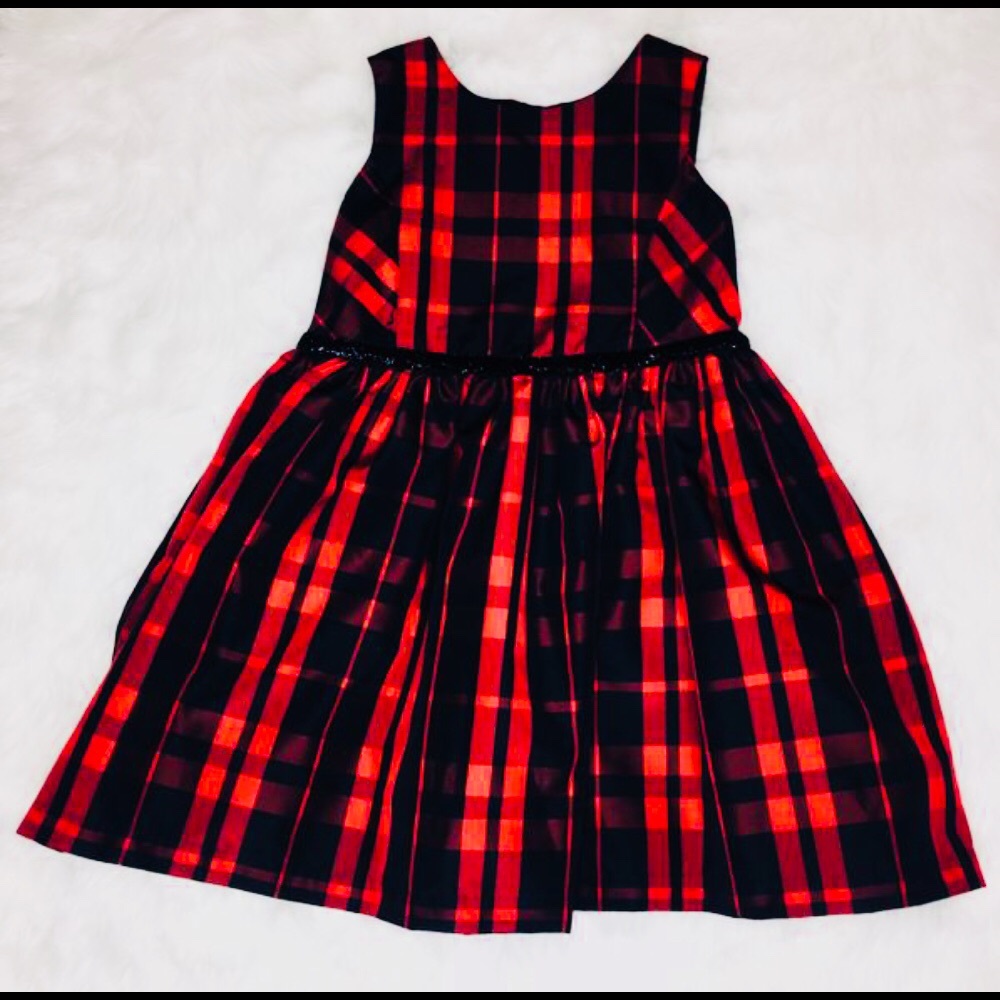 MAVEANDMEME.COM • DRESSUP@MAVEANDMEME.COM